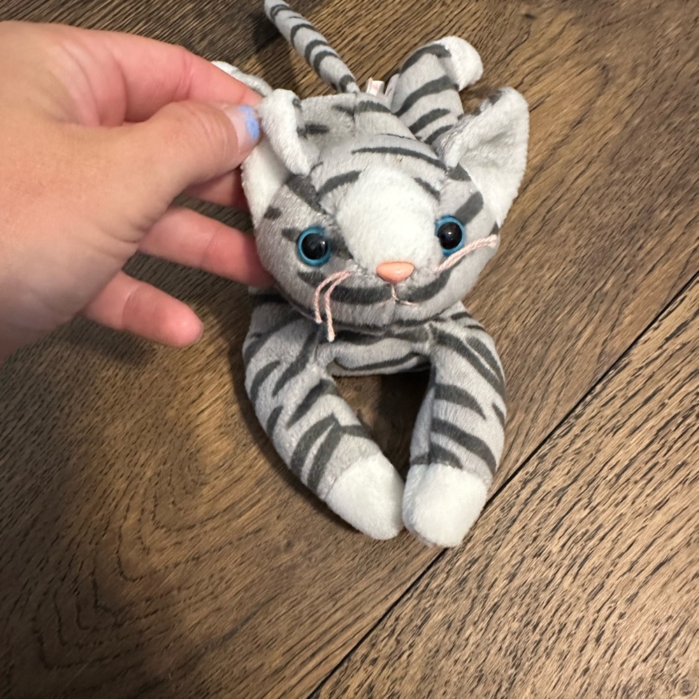 Ty Gray and White Striped Cat Beanie Baby